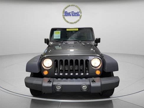 Used 2018 Jeep Wrangler Unlimited Sport S AWD/4WD image 6