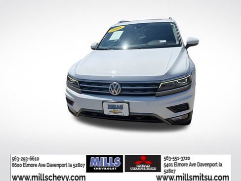 Used 2018 Volkswagen Tiguan SEL Premium AWD/4WD image 2