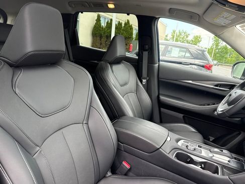 Certified 2026 INFINITI QX60 Luxe w/ Cargo Package AWD/4WD image 30