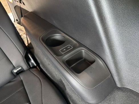 Certified 2025 Mercedes-Benz GLS 450 4MATIC image 27