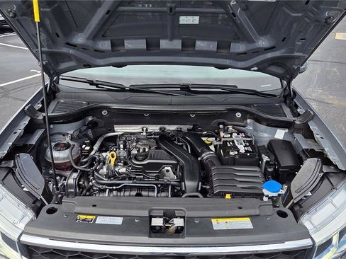 Certified 2023 Volkswagen Taos SEL AWD/4WD image 10