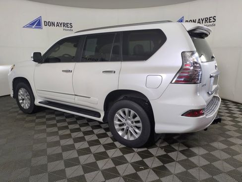 Used 2017 Lexus GX 460 Premium w/ Premium Package AWD/4WD image 3