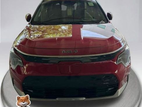Used 2023 Kia Niro Wave FWD image 2