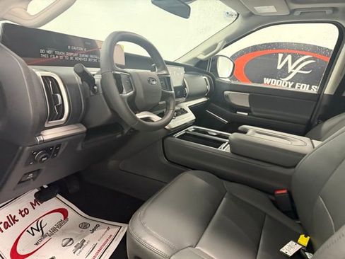 New 2026 Ford Expedition Active image 13
