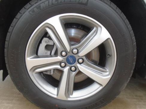 Used 2022 Ford Edge SEL w/ Convenience Package image 6