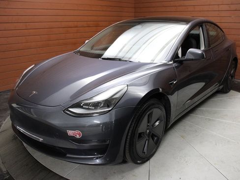 Used 2023 Tesla Model 3 Standard Range image 7