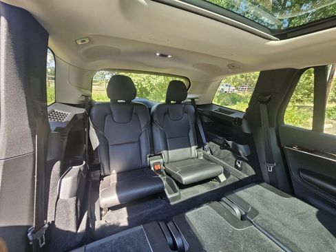 Used 2017 Volvo XC90 T6 Momentum w/ Vision Package AWD/4WD image 43
