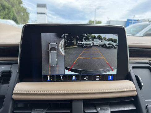 Used 2023 Chevrolet Tahoe Premier AWD/4WD image 25