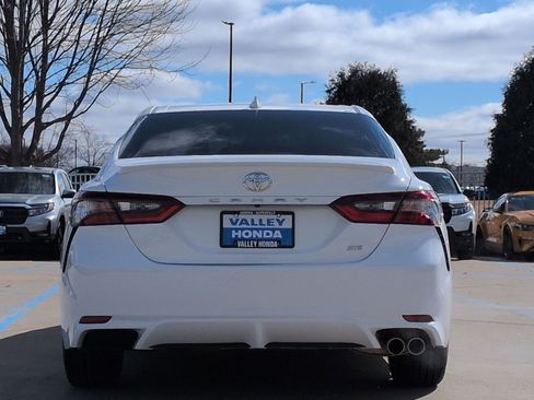 Used 2024 Toyota Camry SE image 6