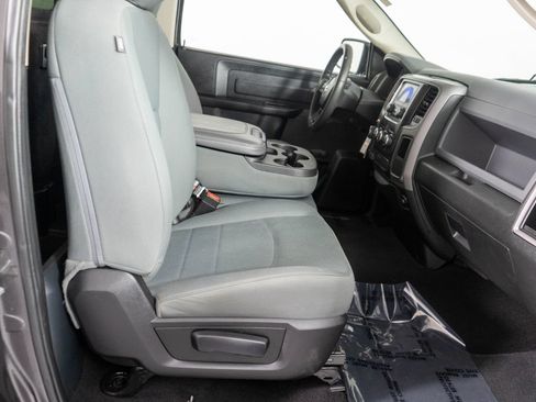 Used 2017 RAM 1500 Tradesman w/ Chrome Appearance Group AWD/4WD image 7