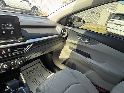 Used 2021 Kia Forte LXS FWD image 18