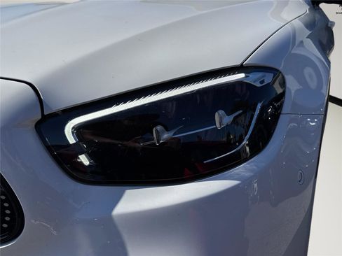 Used 2022 Mercedes-Benz E 350 4MATIC Sedan w/ AMG Line Exterior image 26