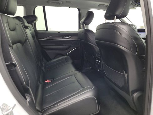 Used 2022 Jeep Grand Cherokee Limited 4xe w/ Luxury Tech Group II image 19