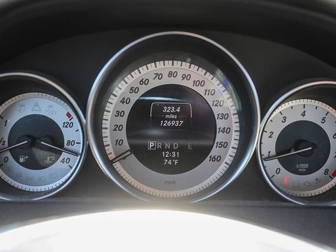 Used 2013 Mercedes-Benz C 250 Sedan image 4