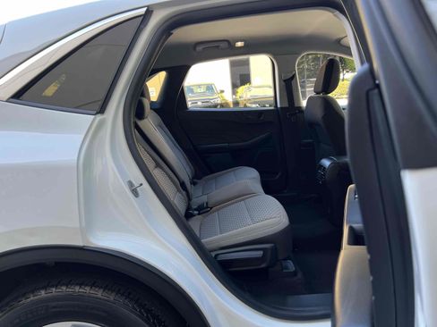 Used 2022 Ford Escape SE FWD image 30