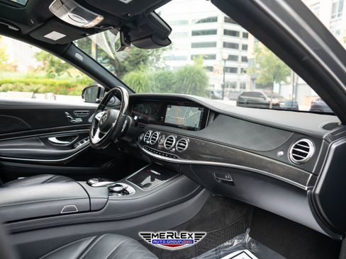 Used 2019 Mercedes-Benz S 560 4MATIC Sedan w/ Premium Package image 13