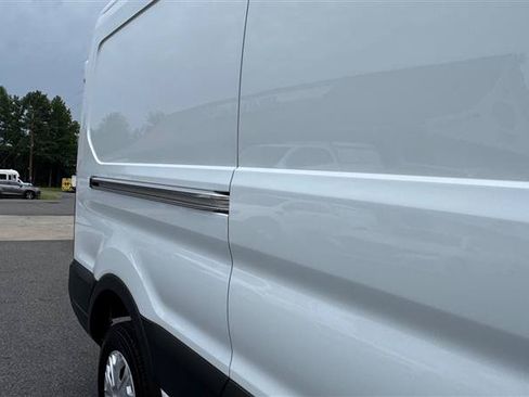 Used 2023 Ford E-Transit Medium Roof RWD image 22