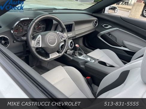 Used 2022 Chevrolet Camaro LT RWD image 7