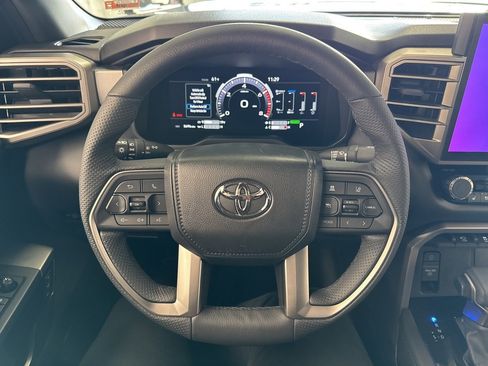 Used 2025 Toyota Tundra Limited image 18