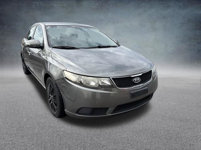 Used 2010 Kia Forte EX w/ Fuel Economy Pkg FWD image 4
