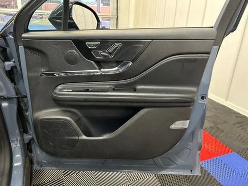 Used 2024 Lincoln Corsair AWD image 21