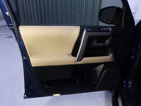 Used 2021 Toyota 4Runner SR5 Premium w/ Moonroof Package image 32