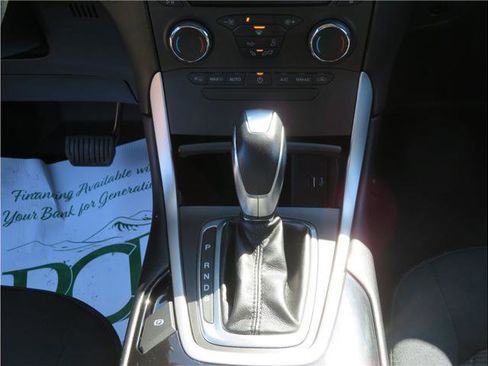 Used 2018 Ford Edge SEL image 24