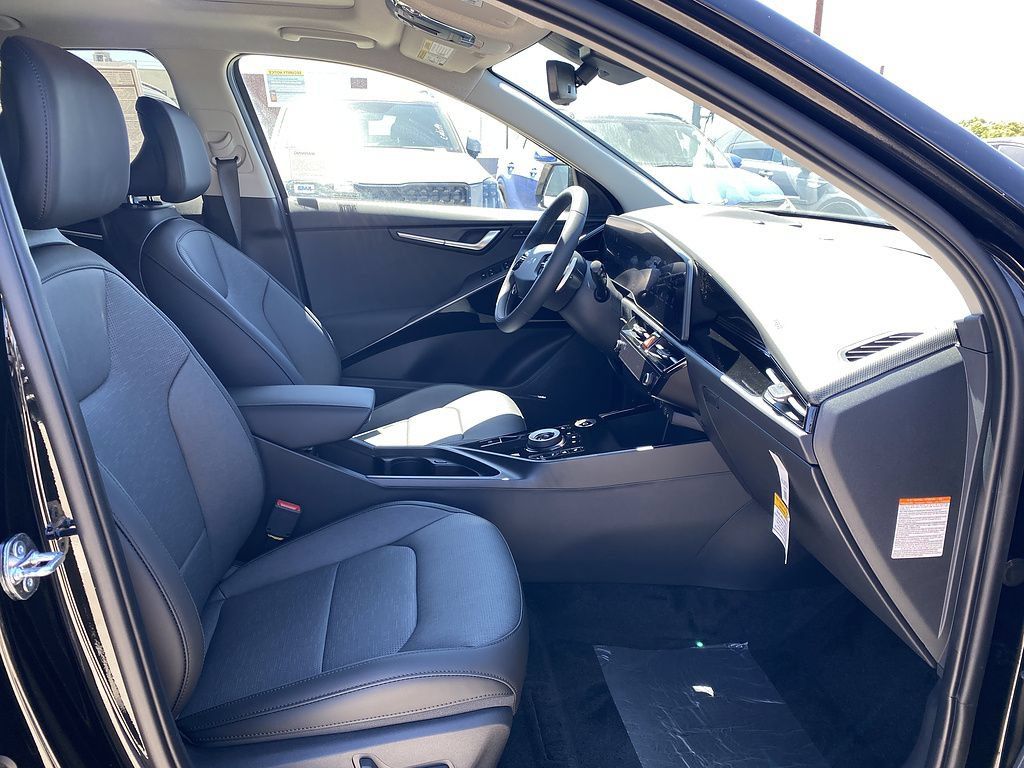 New 2026 Kia Niro Wave FWD image 25