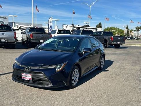 Used 2023 Toyota Corolla LE FWD image 8