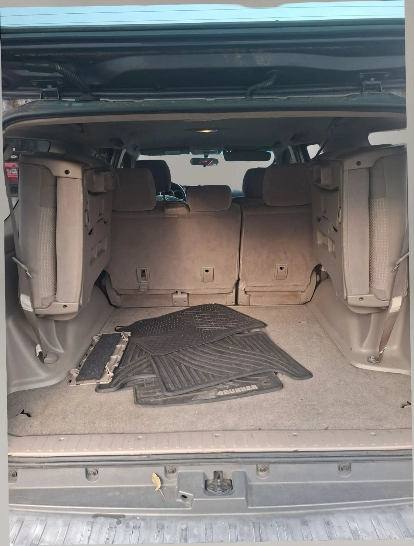 Used 2005 Toyota 4Runner SR5 RWD image 11