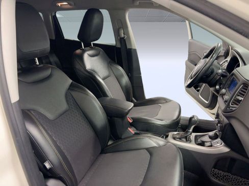 Used 2018 Jeep Compass Latitude w/ Cold Weather Group image 31