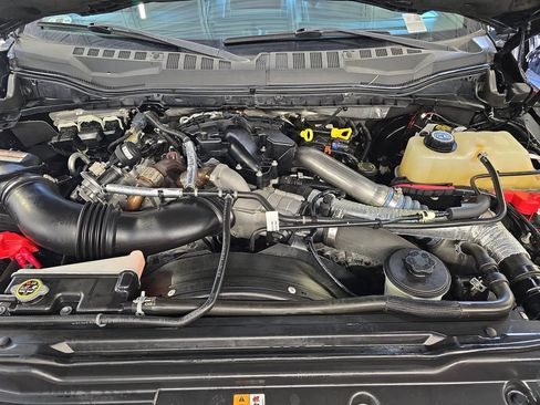 Used 2017 Ford F350 Lariat w/ Chrome Package AWD/4WD image 30