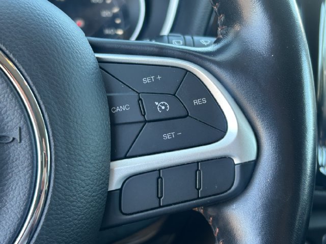 Used 2020 Jeep Compass Limited AWD/4WD image 17