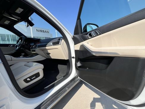 Used 2022 BMW X5 sDrive40i w/ Parking Assistance Package image 24