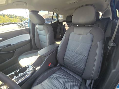 New 2026 Chevrolet Trax LT FWD image 17