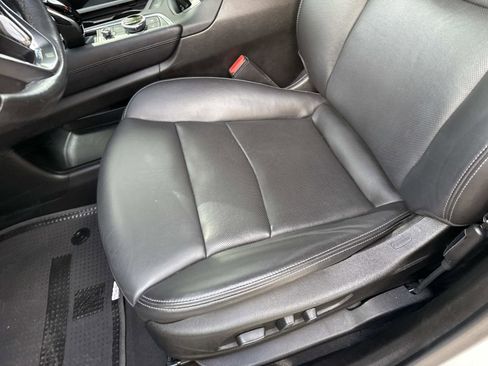 Certified 2022 Cadillac XT6 Premium Luxury image 22