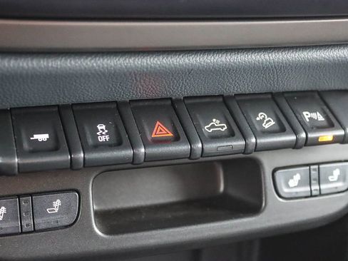 Used 2022 Chevrolet Colorado Z71 image 31