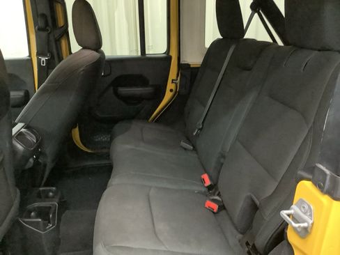 Used 2019 Jeep Wrangler Unlimited Sport S AWD/4WD image 24