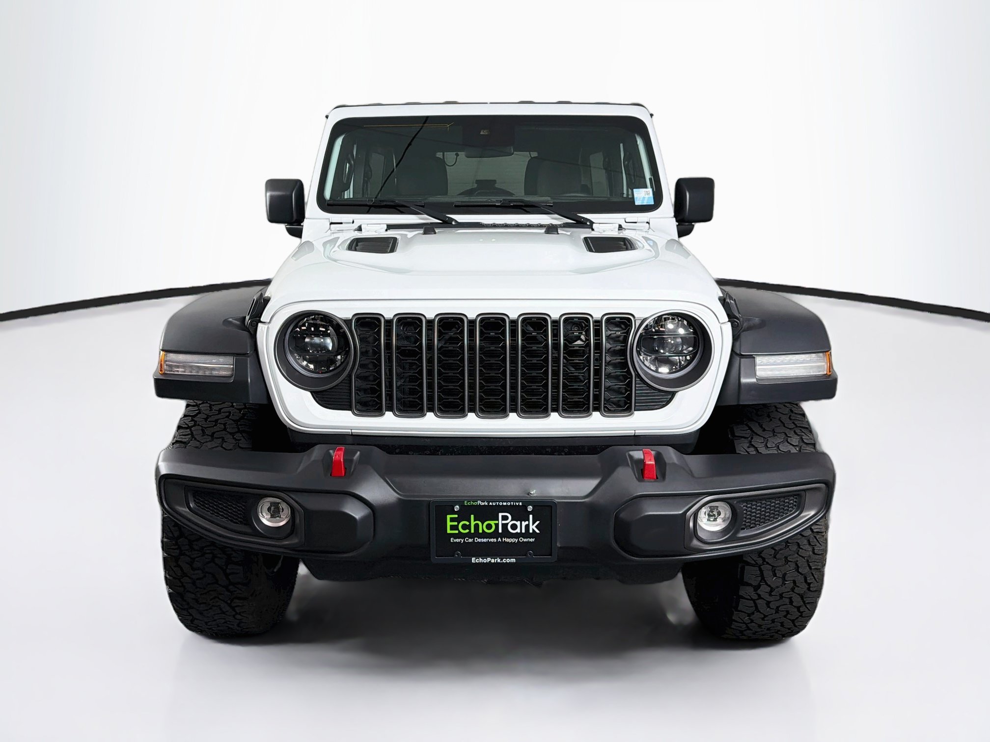 Used 2025 Jeep Wrangler Unlimited Rubicon AWD/4WD image 2