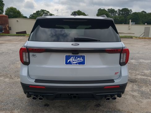 New 2026 Ford Explorer ST w/ Sun And Sound Package AWD/4WD image 4