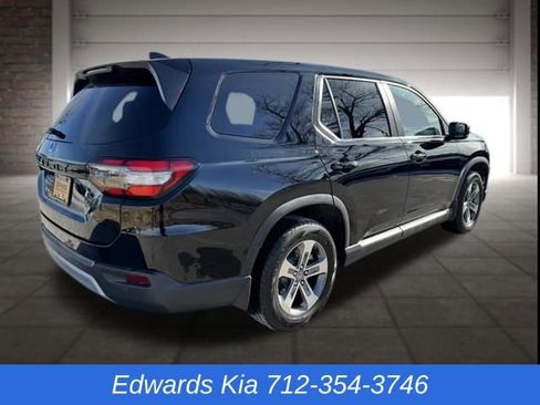 Used 2023 Honda Pilot EX-L image 8