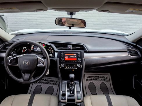 Used 2018 Honda Civic LX image 9