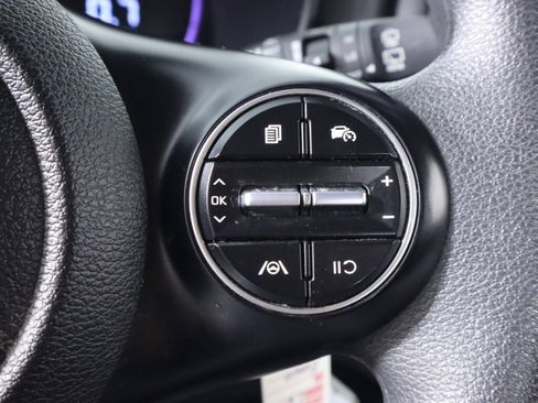 Used 2023 Kia Soul LX FWD image 13