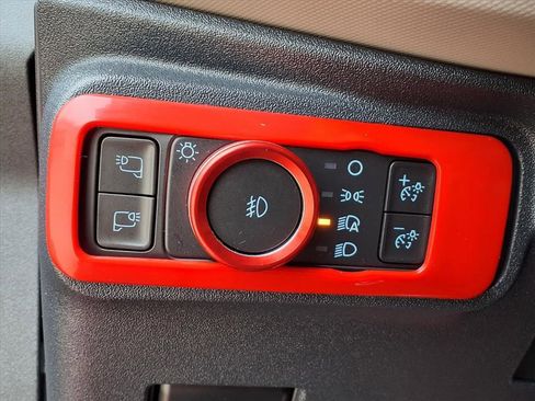 Used 2022 Ford Bronco Wildtrak AWD/4WD image 11