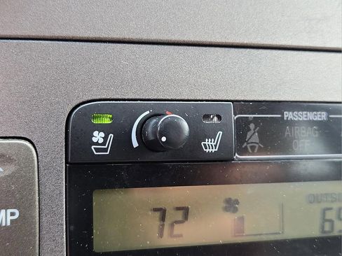 Used 2005 Lexus ES 330 FWD image 25