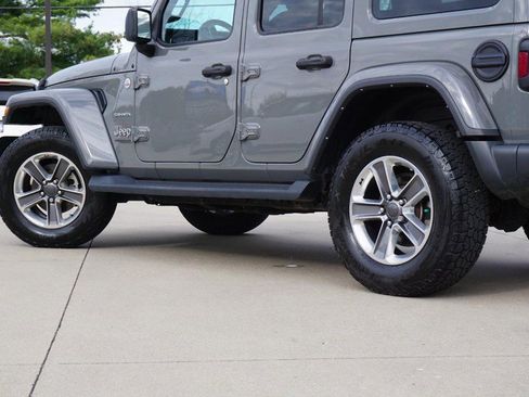 Used 2021 Jeep Wrangler Unlimited Sahara w/ Dual Top Group AWD/4WD image 13
