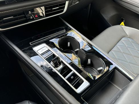 Used 2026 Volkswagen Atlas Cross Sport SEL Premium R-Line image 15