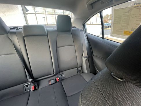 Used 2025 Toyota Corolla LE image 31