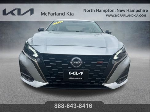 Used 2023 Nissan Altima 2.0 SR FWD image 9