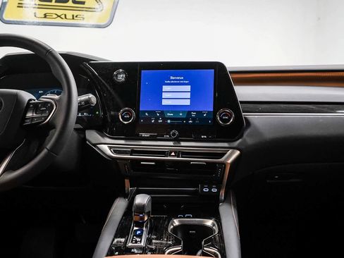 Used 2025 Lexus RX 350 FWD image 13